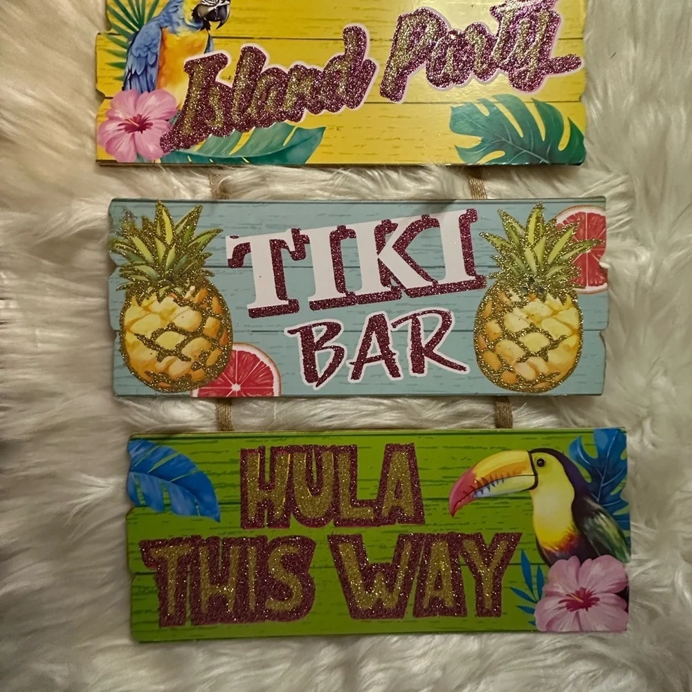 💜3/$15💜 9 pieces Tropical Aloha Party Banner with Gold Glitter Accents